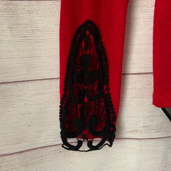 A. Byer Red and Black Blouse Split Back High Low Hem Lace Sleeve Size L - Picture 13 of 16
